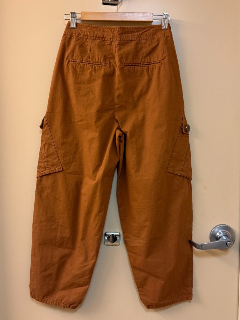 New Free People Brown Cargo Pocket Relaxed Pants 2 NWT - Picture 7 of 10